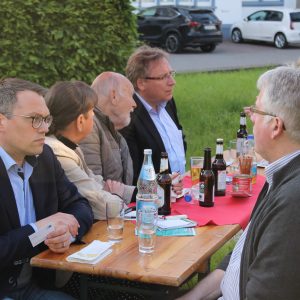 Tiefe Diskussion zum Thema Landwirtschaft.