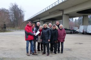 Bereits vor mehr als drei Jahren hatte die SPD und die heutige Bürgermeisterin Dagmar Bahlo gefordert, während der Brückenerneuerung an dieser Stelle eine Behelfsbrücke zu errichten.